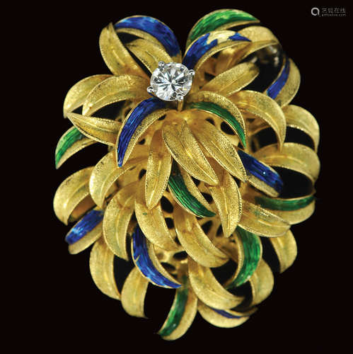 AN 18K GOLD ITALIAN PIN