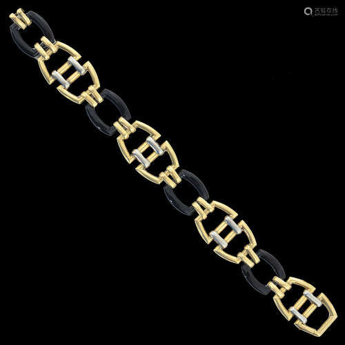 AN 18K WHITE AND YELLOW GOLD FRENCH ART-DECO BRACELET