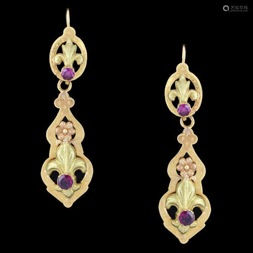 A PAIR OF 18K GOLD FRENCH EARRINGS