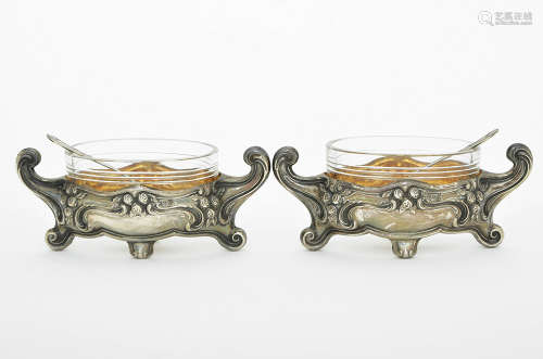 A PAIR OF SILVER SALTS