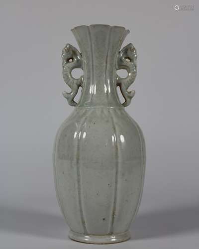 MISTY BLUE DOUBLE-EAR VASE