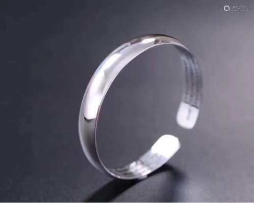 A 999 SILVER BANGLE