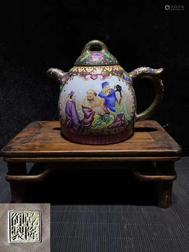 QIANLONG YUZHI MARK ENAMELED ZISHA TEAPOT