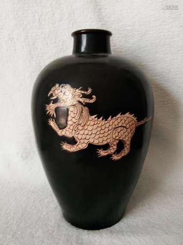 BLACK GLAZE QILIN PATTERN JAR