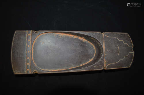 A ZITHER SHAPED INK SLAB