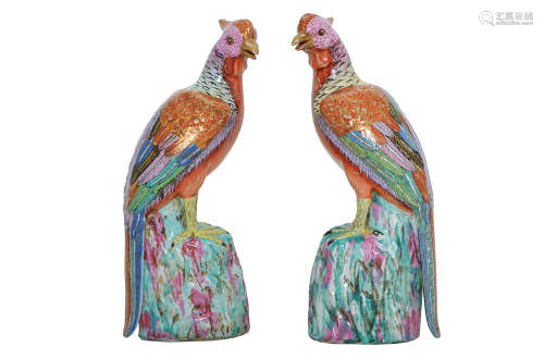 A PAIR OF CHINESE PORCELAIN HO HO BIRDS