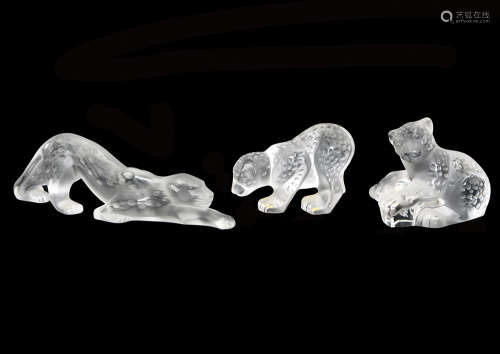 A LALIQUE CRYSTAL GLASS FIGURE OF ZEILA PANTHER