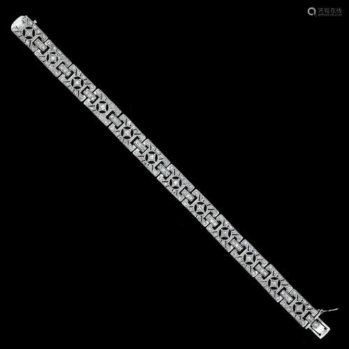 AN ART-DECO 18K WHITE GOLD BRACELET