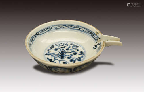 Blue and White 'Lotus' Yi, Yuan Dynasty