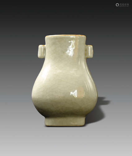 Ge-type Handled Vase, Qianlong Period