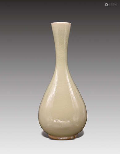 White-glazed Vase, Jin Dynasty