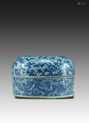 Blue and White Court Beads Box