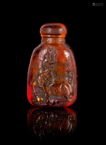 An Amber Snuff Bottle