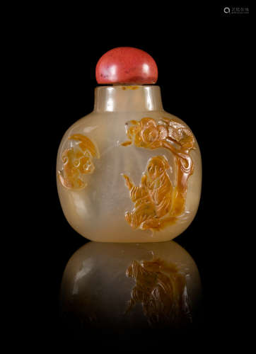 A Carved Agate Snuff Bottle