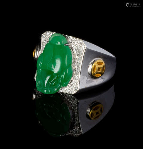 A Jadeite and 18K White Gold Mounted Ring