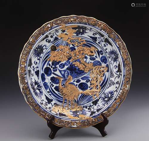 Chinese Yuan Styled Inlaid Blue and White Charger Painted with Fishes W:42cm