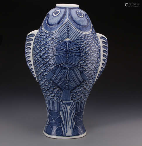 Chinese Blue and White Fish Shaped Zun Vase Painted with Figures Marked 