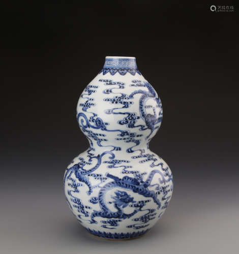 Chinese Blue and White Groud Shaped Vase Painted with Dragon and Clouds Marked 