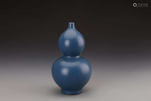 Chinese Blue Glazed Groud Shaped Vase Marked 