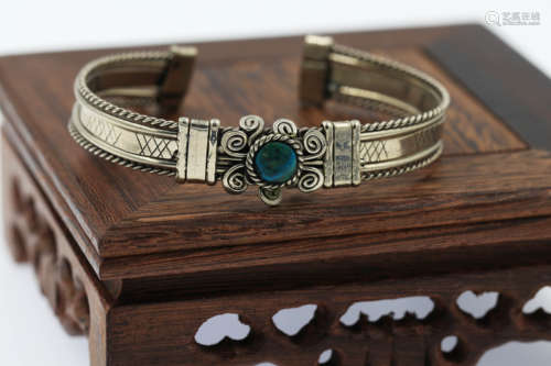 Turquoise Inlaid Silver Bangle