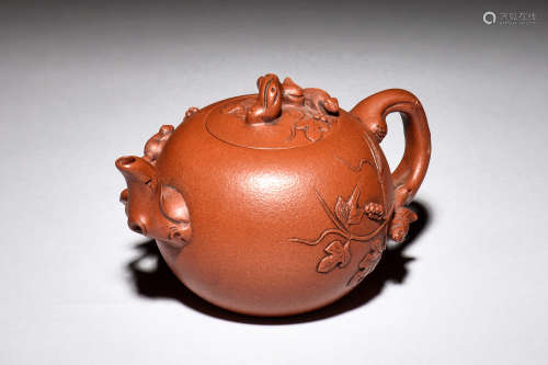 YIXING ZISHA 'GRAPES AND SQUIRRELS' TEAPOT