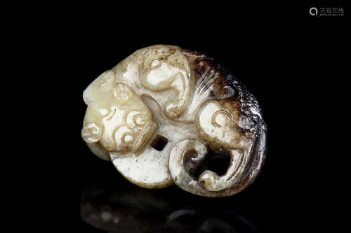 JADE CARVED 'MYTHICAL BEAST' ORNAMENT