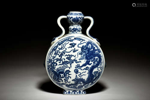 BLUE AND WHITE 'DRAGON AND PHOENIX' MOON FLASK