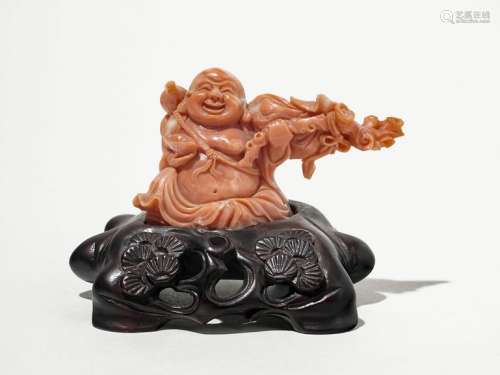 Bouddha riant, ChineCorail sculpté, H 4,3 cm, 44 g