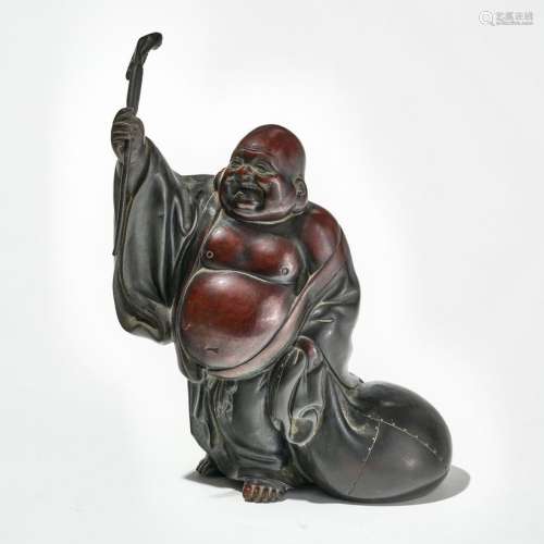 Hotei, dieu de l'abondance, l'un des sept Shichi Fukujin, JaponStatuette en bronze à patine brune, H 25 cm