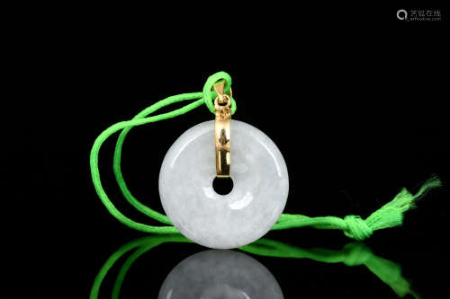 JADE DISC PENDANT