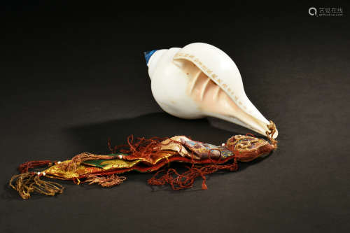 SHANKHA CONCH INLAID WITH BLUE GLASS TIP