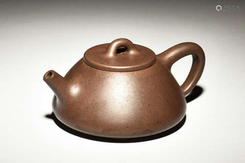 YIXING ZISHA 'SHI PIAO' TEAPOT