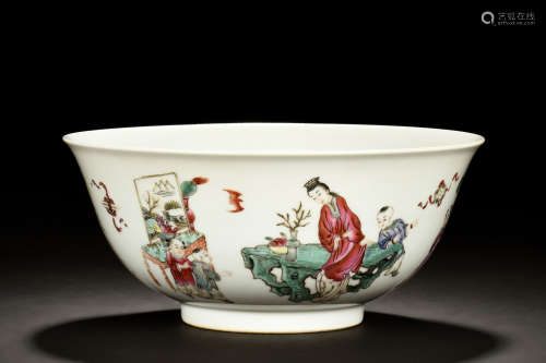 FAMILLE ROSE 'LADY AND CHILDREN' BOWL