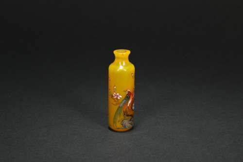 A Chinese Carved Agate Snuff Bottle