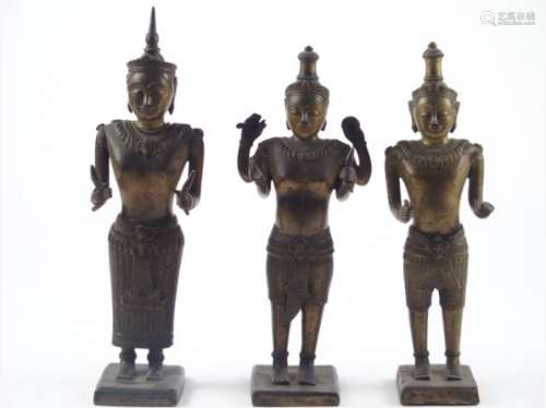 Trois sculptures en bronze 'représentation de vishnu et brahma '. Cam... des enchères du 23 septembre 2017