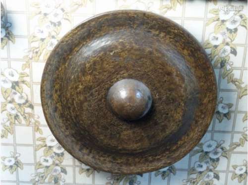 Gong en bronze et son marteau Indochinois des enchères du 23 septembre 2017