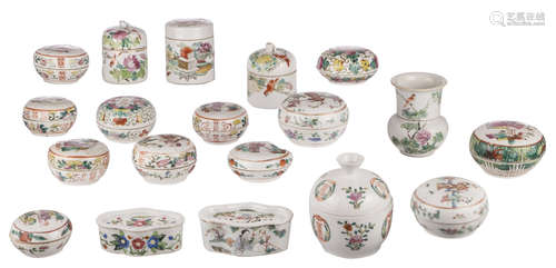 Various Chinese famille rose boxes and jars and covers, floral decorated with figures, birds and antiquities, some marked, H 5 - 13 - W 8 - 11,5 cm