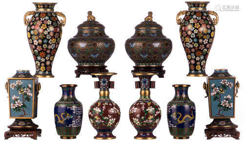 Five pairs of Chinese floral and dragon decorated cloisonné/champlevé vases, two pairs on matching wooden stands, H 16,5 - 24,5 cm