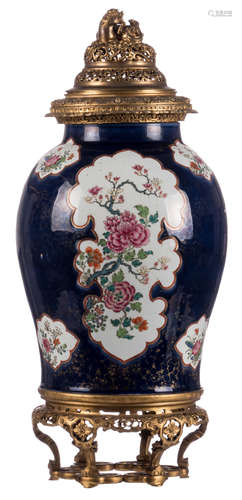 A fine Chinese bleu poudré famille rose vase and cover, gilt and floral decorated, with gilt bronze mounts, 18thC, Qianlong, H 80 cm