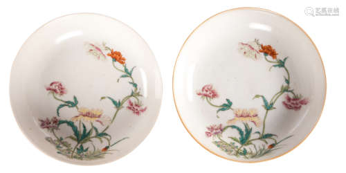 Two Chinese famille rose floral decorated plates, marked, 18th - 19thC, H 3 - ø 13,5 cm
