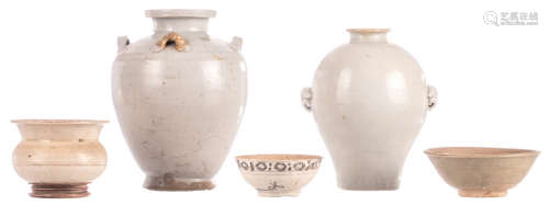 Two liao jars and added three yaozhou bowls, all of the Song type, H 20 - 22,8 (jars) - 5 - 5,4 - 9,2 (bowls) - ø 11,7 - 12 - 13,9 cm (bowls)