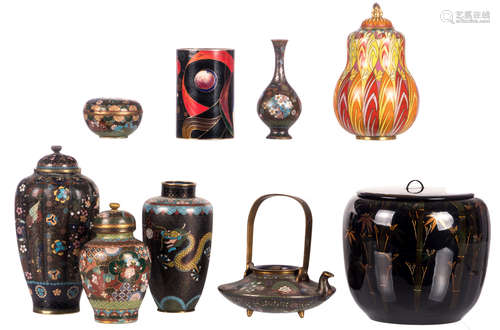 Various Chinese decorative cloisonné items; added a Japanese polychrome lacquered stoneware jar and cover, H 5 - 19,5 cm