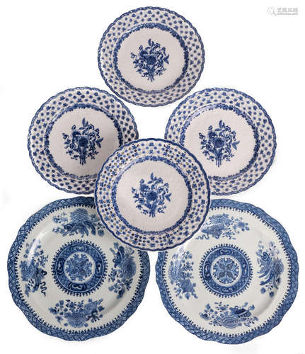 Four Chinese blue and white and open work dishes, decorated with butterflies and floral motives, 19thC; added two Chinese blue and white floral decorated dishes, 18thC, H 3 - ø 23 - 29 cm