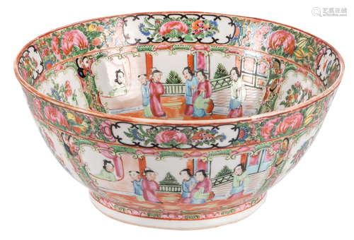 A Chinese Canton bowl, the roundels decorated with terrace scenes and birds on flower branches, 19thC, H 13 - ø 29 cm