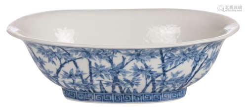 A Chinese blue and white decorated oval bowl with bamboo branches, marked Daoguang, H 8,5 cm