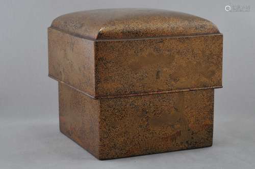 Gold lacquered box. Japan. 19th century. Square form.