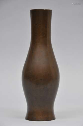Bronze vase. Japan. 19th century. Waisted body. 11