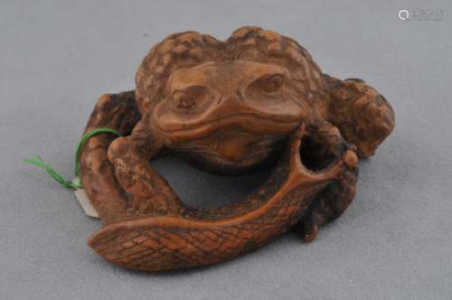 Carved wooden Netsuke. Japan. 19th century. Frog.