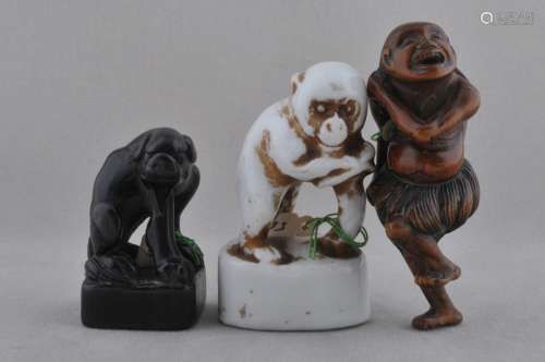 Lot of three Netsuke. Japan. 19th centur. To include: A