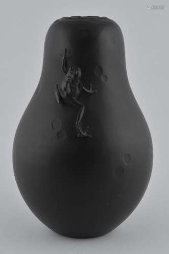 Bronze vase. Japan. Meiji period. (1868-1912). Designed